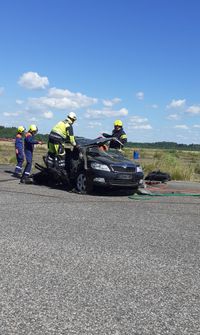 Auto zerschneiden (Technische Hilfeleistung)